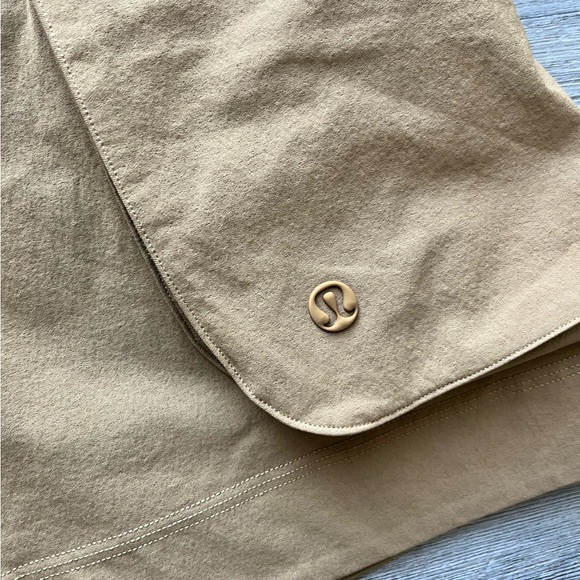 Lululemon Cargo Shorts 4” - Picture 2 of 4